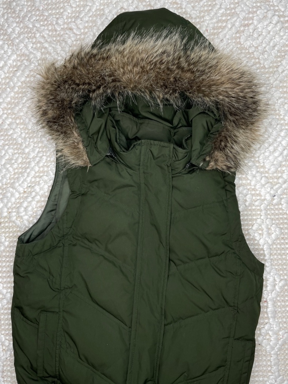 GAP Puffer Vest with Faux Fur Hood- Women’s Size XS - Picture 2 of 5